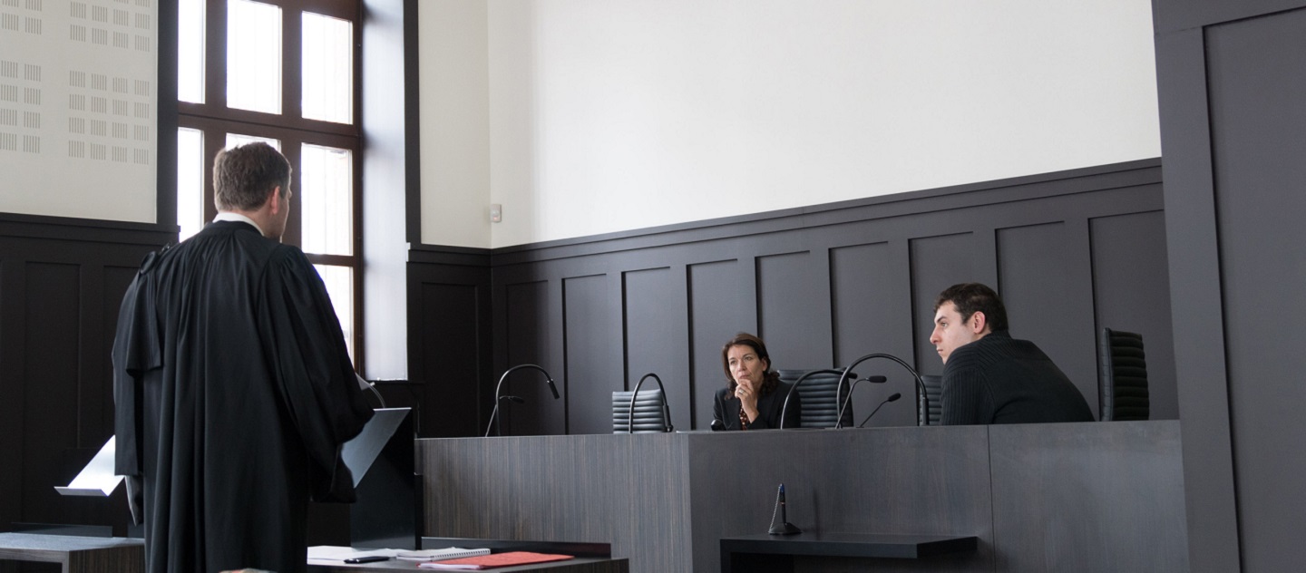 Tribunal et juges