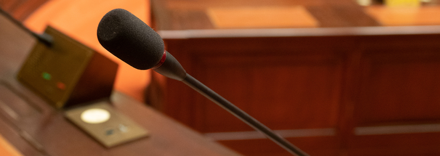 Micro en salle d'assemblée générale