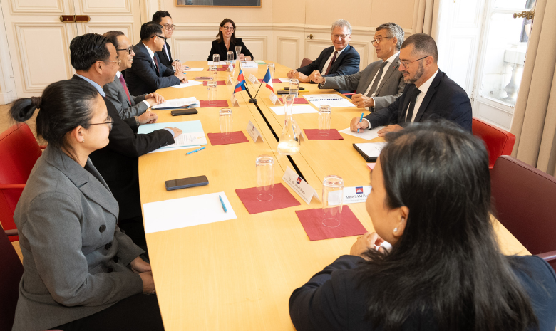 delegation cambodge 1.png