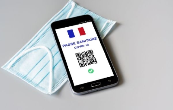 Passe sanitaire dans un téléphone