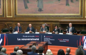 Didier-Roland Tabuteau, vice-président du Conseil d’État entouré de Laurent Fabius, président du Conseil constitutionnel, François Villeroy de Galhau, Gouverneur de la Banque de France, le Général André Lanata, ancien commandant suprême allié Transformation à l’OTAN et  Martine de Boisdeffre,