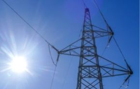 Photographie d'un pylône électrique