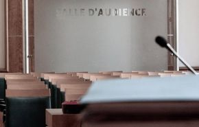 Photo d'une salle d'audience